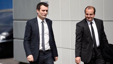 Florian Philippot (à gauche) et David Rachline (à droite), le 17 avril 2015 à Nanterre (Hauts-de-Seine). (MARTIN BUREAU / AFP)