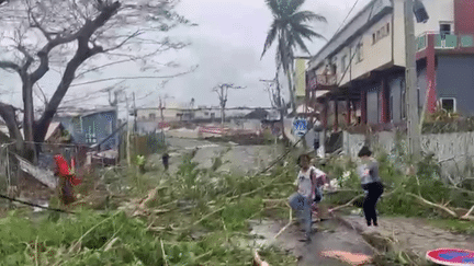 Cyclone Chido à Mayotte : des quartiers dévastés (France 2)