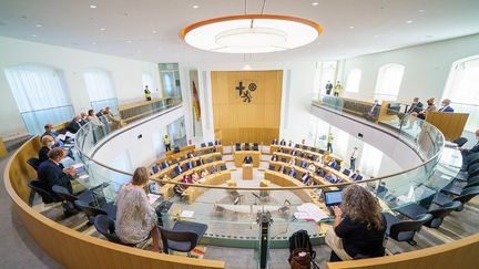 Le parlement de Rhénanie-Palatinat en Allemagne, le 8 septembre 2021. (ANDREAS ARNOLD / DPA)