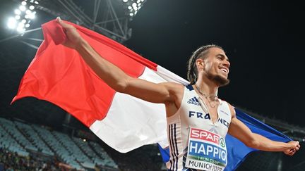 Wilfried Happio, le nouveau vice-champion d'Europe du 400 m haies, le 19 août 2022. (ANDREJ ISAKOVIC / AFP)