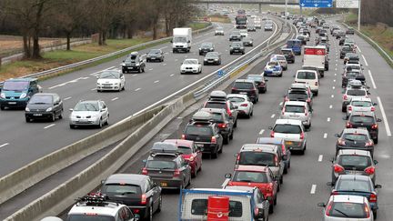 &nbsp; (La journée de samedi sera rouge dans le sens des départs en Rhône-Alpes © Maxppp)