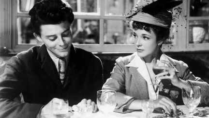 Gérard Philipe and Micheline Presle dans une scène du film "Le Diable au corps". (NANA PRODUCTIONS / SIPA)