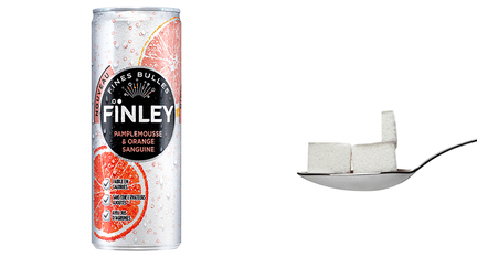 Une bouteille de 25 cl de Finley pamplemousse et orange sanguine contient 12 g de sucre, soit 2,4 morceaux. ( DR )