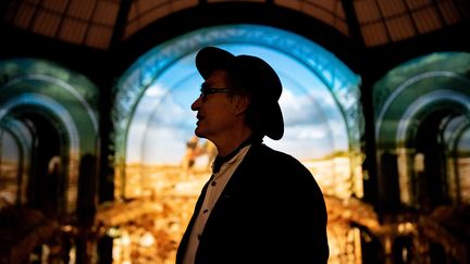 vue de (E)motion - Wim Wenders (8) (photos prises pendant la répétition) Nef du Grand Palais scénographie : Athem (© Rmn - Grand Palais / Nicolas Krief, Paris 2019)