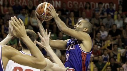 Tony Parker à la mène de l'équipe de France face à la Russie (JEGAT MAXIME / MAXPPP)