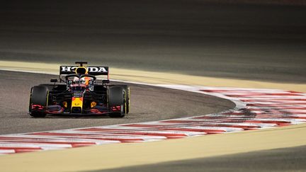 Max Verstappen (ici le vendredi 26 mars) a dominé les essais qualificatifs à Bahreïn. (ANDREJ ISAKOVIC / AFP)