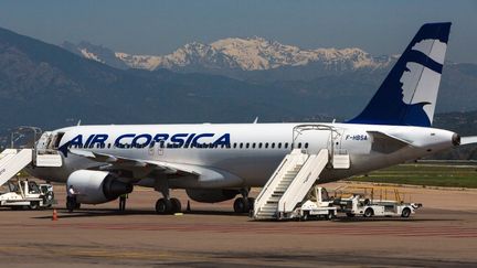 Un avion de la compagnie Air Corsica, le 22 novembre 2023 à Ajaccio (Corse-du-Sud). (STEPHANE FRANCES / ONLY FRANCE)