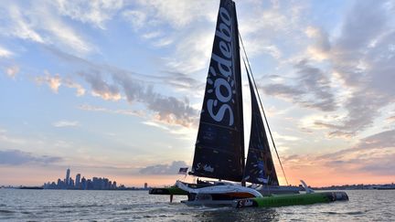 Voile : Thomas Coville bat le record de la traversée de l'Atlantique en solitaire