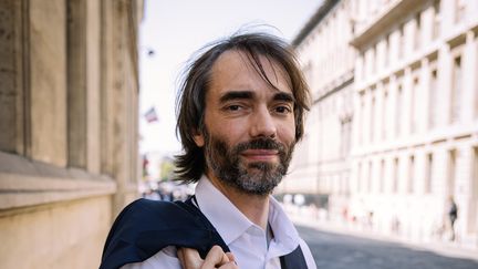 Cédric Villani, à Paris, le 23 juillet 2019. (MARIE MAGNIN / HANS LUCAS / AFP)