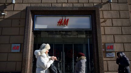 Une boutique H&amp;M fermée à Moscou (Russie) le 10 mars 2022. (AFP)