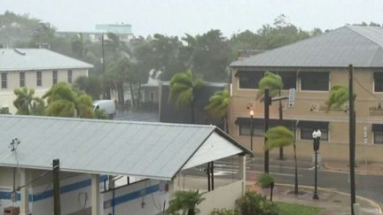 Ouragan Ian : la tempête arrive en Floride, qui est en alerte maximale