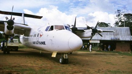 Certains villages enclavés de Guyane ne sont desservis que par les avions d'Air Guyane. (GEORGES TUTTLE / AFP)