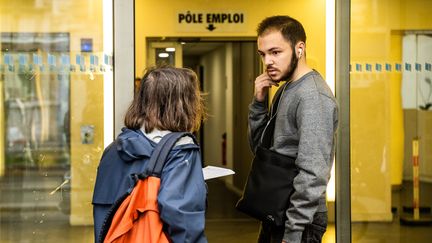 L'entrée de l'agence Pôle&nbsp;emploi du boulevard Diderot, à Paris, lors d'une manifestation contre la réforme de l'assurance-chômage, le 4 novembre 2019. (XOSE BOUZAS / HANS LUCAS/ AFP)