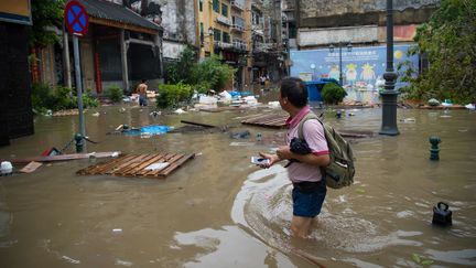 Le typhon Hato a en outre causé d'importantes inondations, notamment à Macao. (XINHUA / AFP)