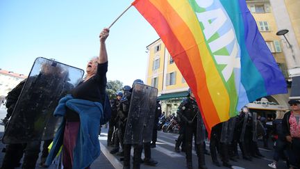 Geneviève Legay, 73 ans, est tombée après une charge des forces de l'ordre, à Nice, samedi 23 mars 2019. (SEBASTIEN BOTELLA / MAXPPP)