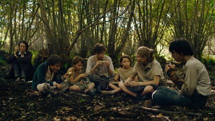 Le film "Cœurs Vaillants" sortira sur les écrans mercredi 11 mai. Signé Mona Achache, il raconte l'histoire de six enfants juifs cachés à Chambord (Loir-et-Cher) au milieu des œuvres d'art du Louvre, en attendant de pouvoir passer en zone libre.&nbsp;&nbsp; (Bac Films)