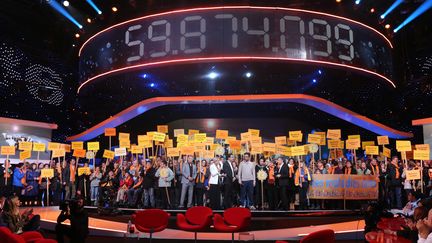 Le plateau du T&eacute;l&eacute;thon, le 8 d&eacute;cembre 2012.&nbsp; (THOMAS SAMSON / AFP)