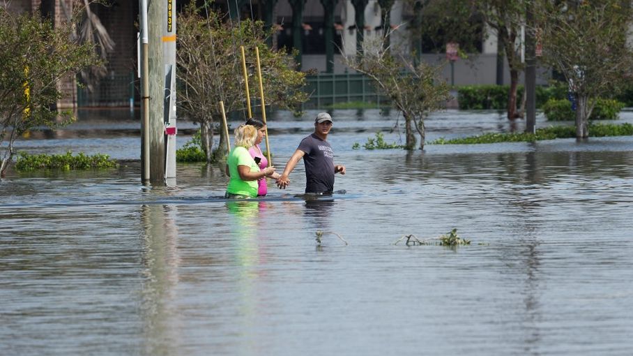 Au moins dix morts en Floride après le passage de l'ouragan Milton