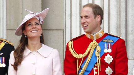 Kate et le prince William au balcon de Buckingham Palace, le 15 juillet 2013. (MAX MUMBY / INDIGO / GETTY IMAGES EUROPE)