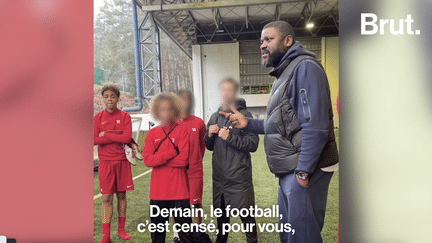 C’est à l’INF Clairefontaine que se sont notamment formés Thierry Henry et Kylian Mbappé. Brut est parti à la rencontre des jeunes espoirs du football et a passé une journée avec eux. (Brut.)