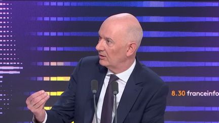 Le ministre délégué chargé de l'Industrie Roland Lescure, le 27 mars 2024 sur franceinfo. (FRANCEINFO / RADIO FRANCE)