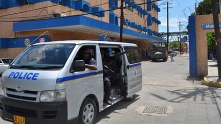 Voiture de police à Kingston, Jamaïque (archives, 25 mai 2010) (AFP / Ratiba Hamzaoui)