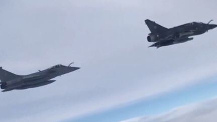 Tensions Ukraine/Russie : des avions de chasse français interceptés par les Russes au-dessus de la mer Noire