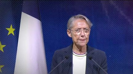 Politique : Elisabeth Borne impose sa méthode