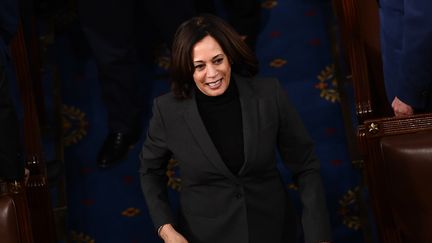 La sénatrice Kamala Harris arrive au Capitole, à Washington (Etats-Unis), le 4 février 2020. (BRENDAN SMIALOWSKI / AFP)