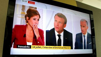 Pour Léa Salamé, Emmanuel Macron "a commencé un petit peu à fendre l'armure" lors de son interview du 14 juillet. (CLAIRE LEYS / FRANCE-BLEU DRÔME-ARDÈCHE)