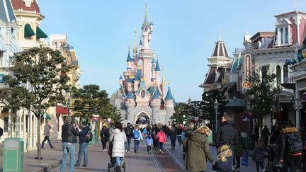 &nbsp; (Avec près de 15 millions de visiteurs par an, Disneyland Paris est l'un des sites les plus visités en France © PHOTOPQR/OUEST FRANCE)