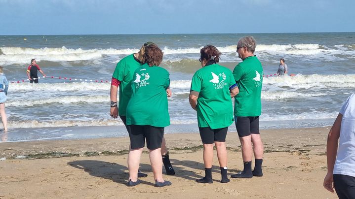 Plus de 1 500 bénévoles accompagnent les enfants pour la journée des "oubliés des vacances". (MARION FERRÈRE / RADIO FRANCE)