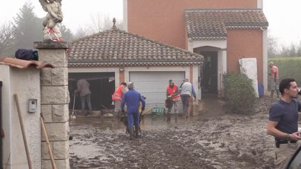 En Ardèche, le quartier d'un village de Limony a été inondé. Quelques jours après le drame, lundi 21 octobre, de nombreux habitants ont pu s'entretenir avec des psychologues.