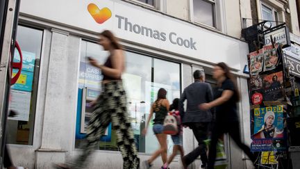 Une agence Thomas Cook à Londres (Grande-Bretagne). (TOLGA AKMEN / AFP)