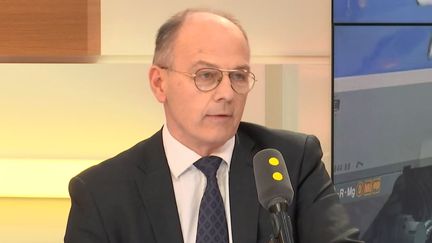 Claude Steinmetz, président de l'Association Française du Rail, sur le plateau de franceinfo, le 28 février 2018. (FRANCEINFO / RADIOFRANCE)