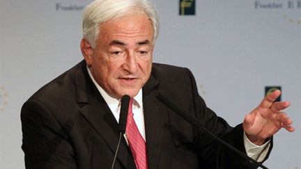 Le directeur du FMI Dominique Strauss-Kahn au congrès bancaire européen, à Francfort, le 20 novembre 2010 (AFP/DANIEL ROLAND)