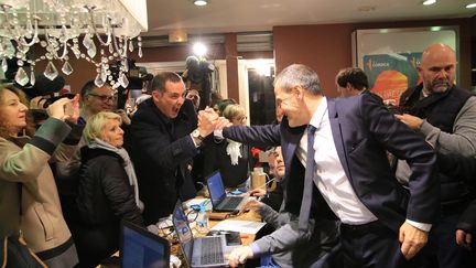 Jean-Guy Talamoni et Gilles Simeoni, à Bastia, après du succès des nationalistes Corse lors du premier tour des élections territoriales. (MAXPPP)