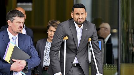 Nick Kyrgios après son procès pour agression, pour laquelle il a plaidé coupable, le 3 février 2023 à Canberra (SAEED KHAN / AFP)