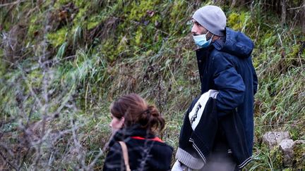 Cédric Jubillar, le 23 décembre 2020 lors des recherches pour retrouver sa compagne à Cagnac-les-Mines (Tarn). (FRED SCHEIBER / AFP)