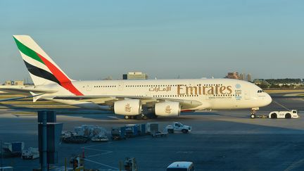 Un avion de la compagnie Emirates, le 20 juillet 2016 à Toronto (Canada). (ARTUR WIDAK / NURPHOTO / AFP)