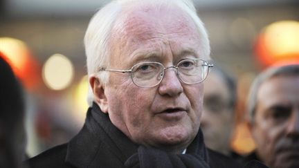 Michel Vauzelle, le 1er février 2010 gare Saint-Charles, à Marseille, est donné vainqueur au second tour des régionales. (AFP/ANNE-CHRISTINE POUJOULAT)