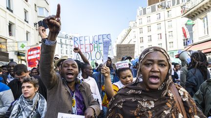 VIDEO. Bernard Cazeneuve présente une série de mesures pour mieux prendre en charge les migrants