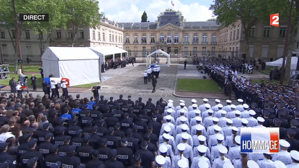 La cérémonie d'hommage aux policiers tués à Magnanville, à Versailles le 17 juin 2016. (FRANCE 2)