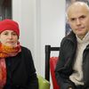 Myriam Djebour et&nbsp;Michel Ferry, dans leur cinéma Les Carmes à Orléans (Loiret). (MATHIEU LEHOT / FRANCEINFO)