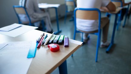 Des élèves passent le brevet dans un collège de Chalon-sur-Saône (Saône-et-Loire), le 26 juin 2023. (EDOUARD ROUSSEL / MAXPPP)