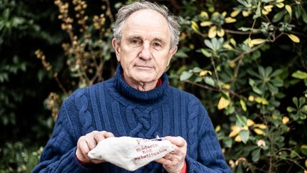 Jean-Paul Hamon, médecin généraliste&nbsp;et&nbsp;président d'honneur de la Fédération des médecins de France, le 13 décembre 2020 à Clamart (Hauts-de-Seine). (DANIEL DERAJINSKI / HANS LUCAS / AFP)