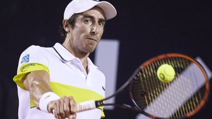 Après 12 double-fautes, Pablo Cuevas s'est résolu à tenter autre chose au service. (CITIZENSIDE/PAULO  CAMPOS / CITIZENSIDE)