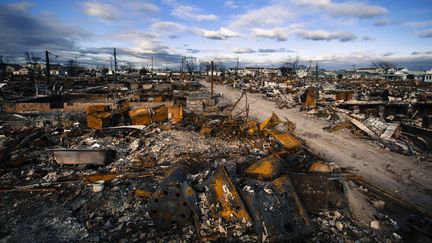 Le quartier de&nbsp;Breezy Point &agrave; New York (Etats-Unis), d&eacute;vast&eacute; par l'ouragan Sandy, le 27 d&eacute;cembre 2012. (LUCAS JACKSON / REUTERS)