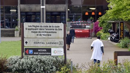 L'hôpital&nbsp;Nord&nbsp;Laennec, à Saint-Herblain,&nbsp;près de Nantes. (GEORGES GOBET / AFP)