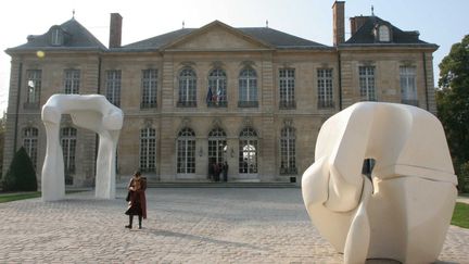 Des heures de Henry Moore exposées dans le jardin du musée Rodin à Paris (octobre 2010)
 (Ginies / SIPA)